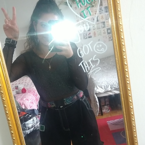 Meet your Posher, Zaina - Picture 3 of 5